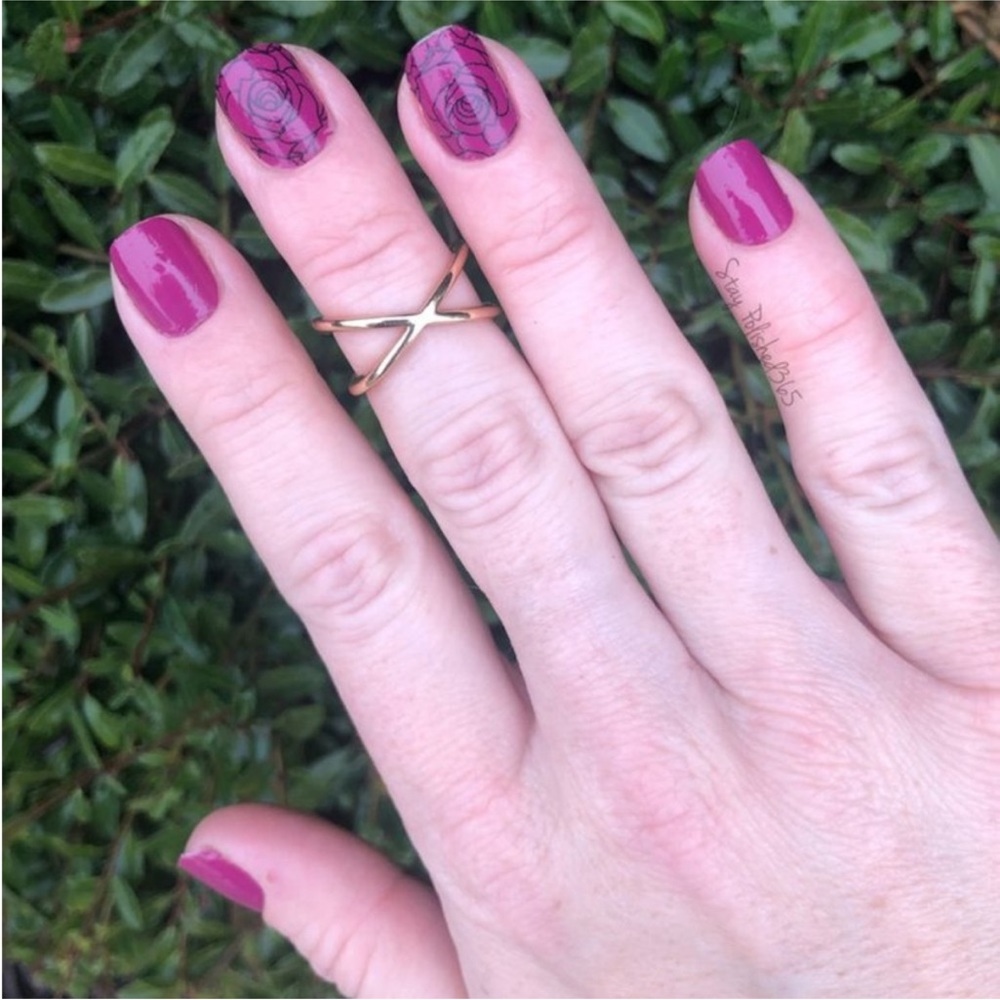 *Retired* Color Street: Rose Goes | Floral Pink Valentine’s Day Berry Fall - Picture 6 of 12